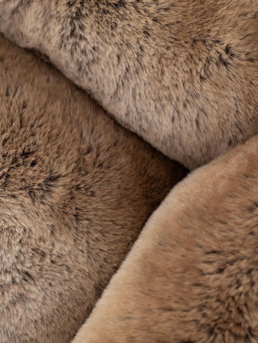 Rover Fur Pet Bed XL  Coco